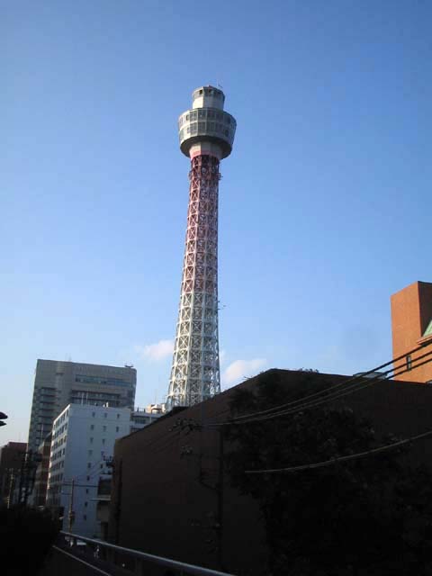 横浜マリンタワー