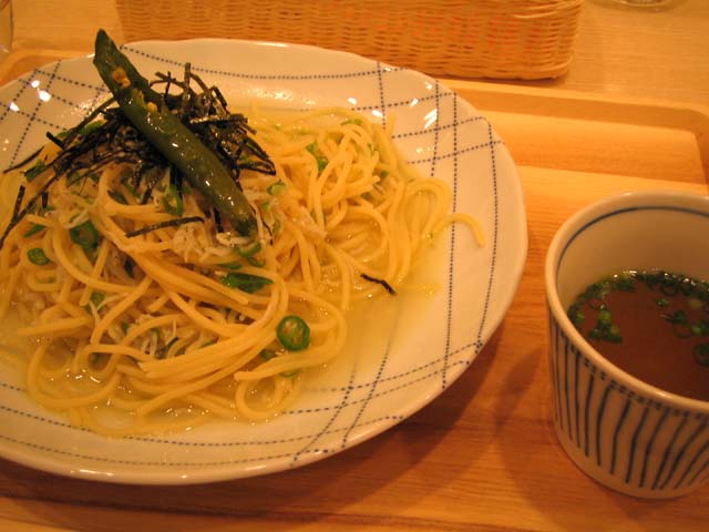 青唐辛子とじゃこの和風パスタ