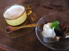 ガトーショコラとチャイ