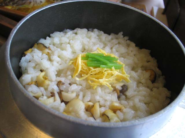 さざえ釜飯